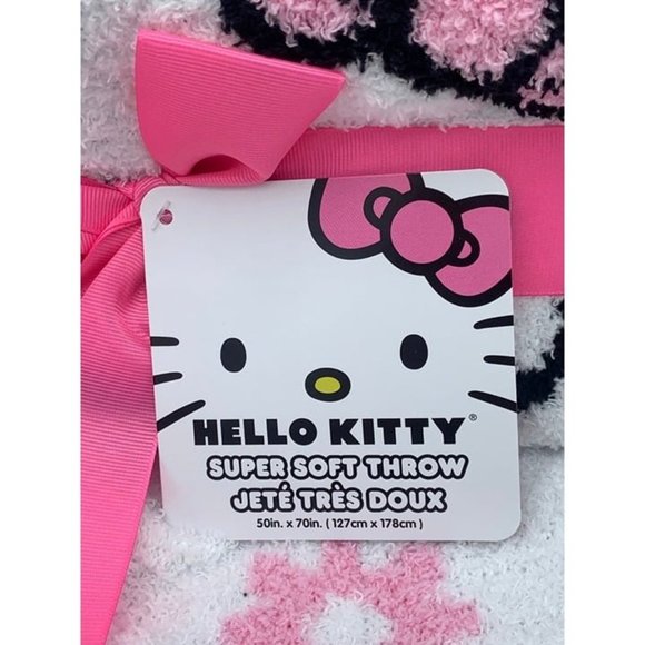 Hello Kitty Spring Soft Decorative Reversible Throw Blanket 50” x 70” - Picture 6 of 7